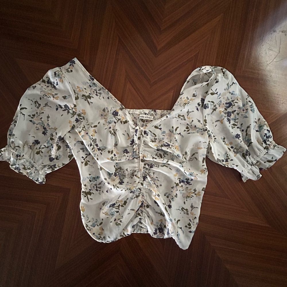 Floral Puff Sleeve Blouse